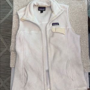 *like new* Patagonia cream vest
